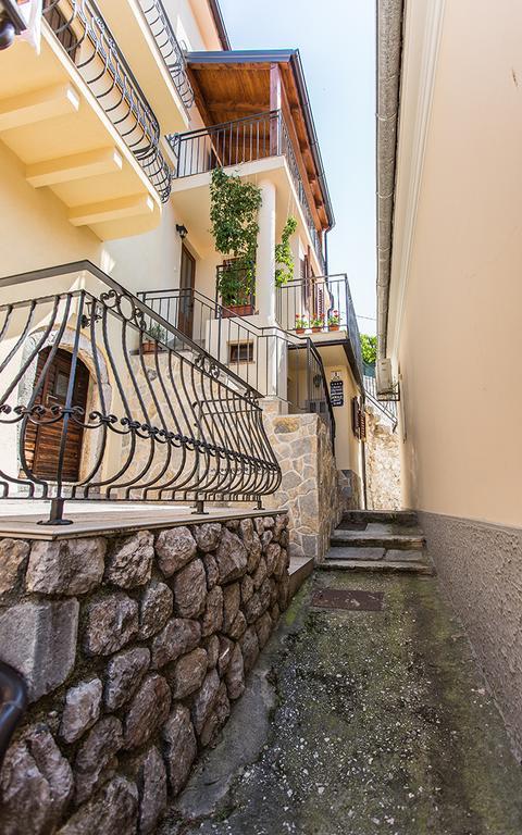 Apartment & Room Antonio Vrbnik Bagian luar foto